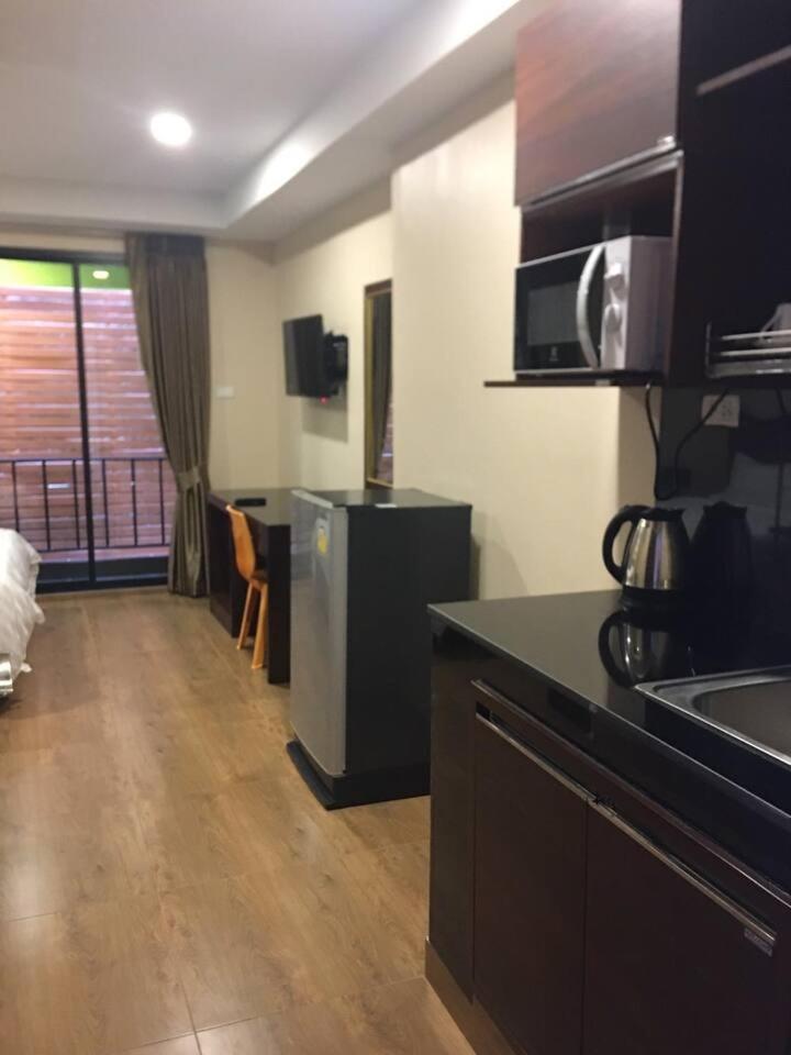 Smyrna Lägenhet Pattaya Exteriör bild