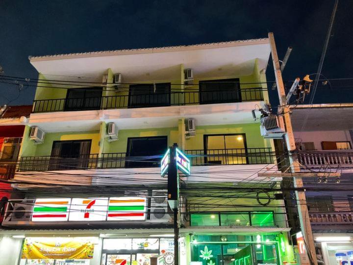 Smyrna Lägenhet Pattaya Exteriör bild